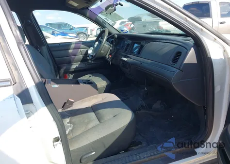 2008 Ford Crown Victoria Police/Police Interceptor z USA, uszkodzony, nr VIN 2FAFP71V88X154337